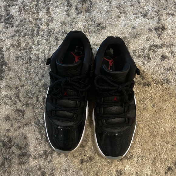 Air Jordan 11 Retro Low - Picture 5 of 7